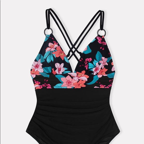 Floral O-Ring Criss Cross Tummy Control One-Piece Swimsuit from Cupshe - Size XL - Picture 4 of 5